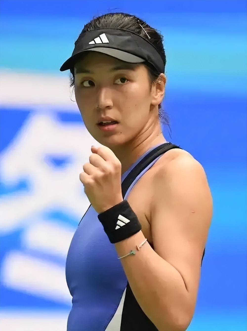 仅展现了他 仅展现了他