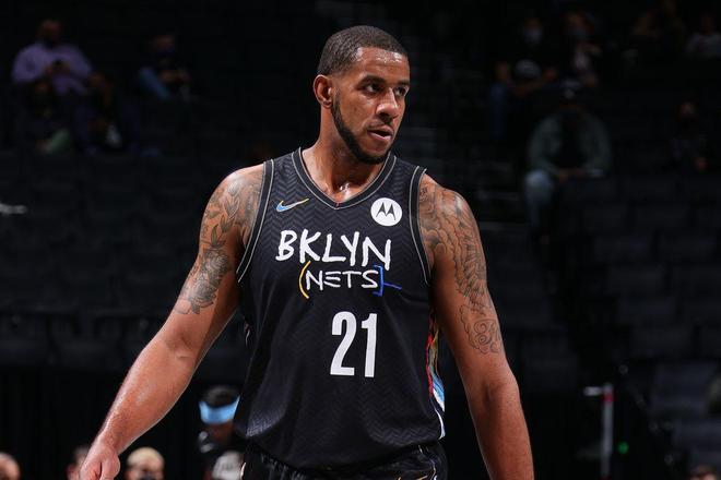 也展现了他 也展现了他