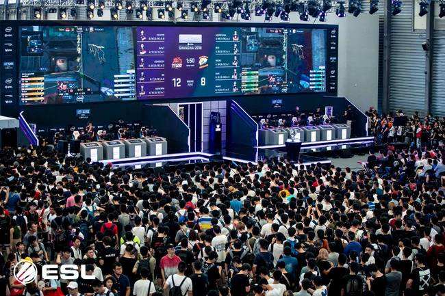 更是对其心 更是对其心